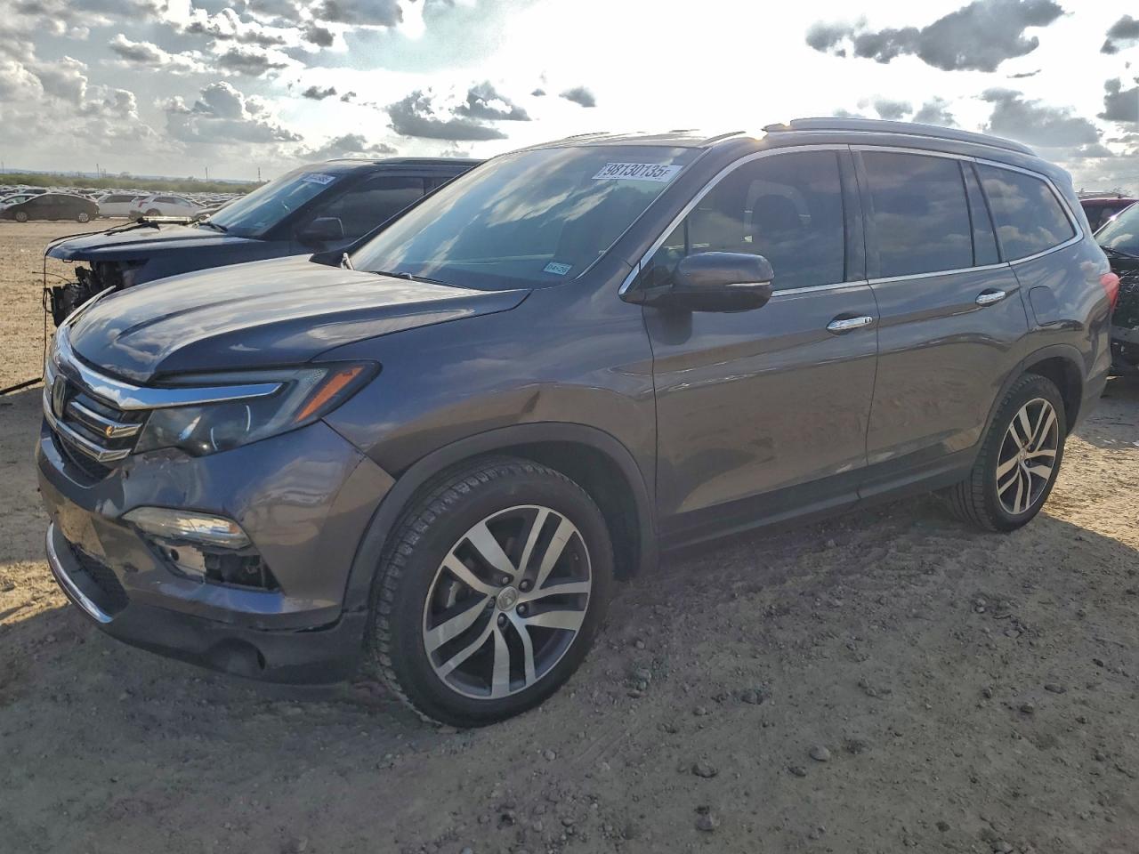 Honda Pilot Touring Image 1