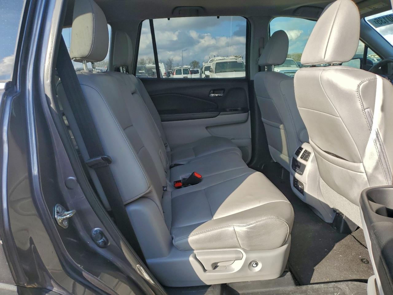 Honda Pilot Touring Image 10