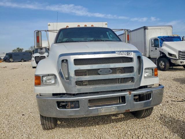 Ford F-750 Super Duty Image 5