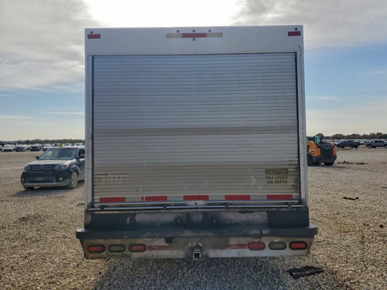 Ford F-750 Super Duty Image 3