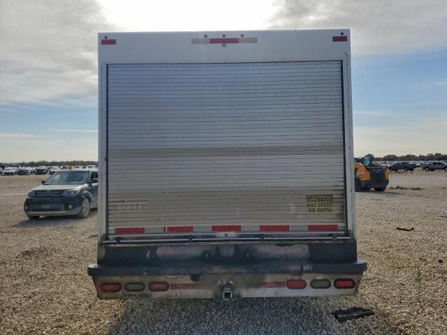 Ford F-750 Super Duty Image 3