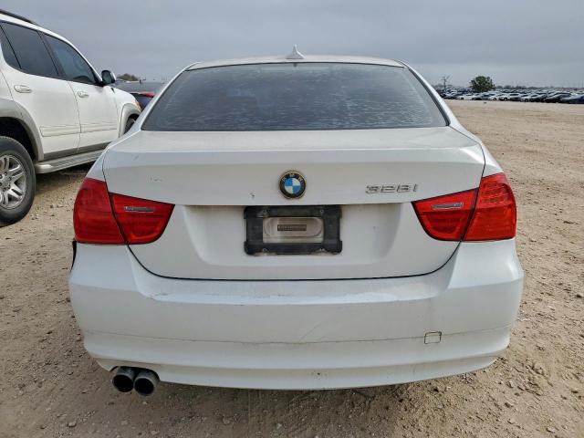 BMW 3 Series I Image 12