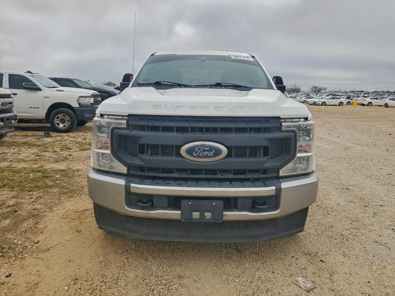 Ford F-250 Super Duty Image 4