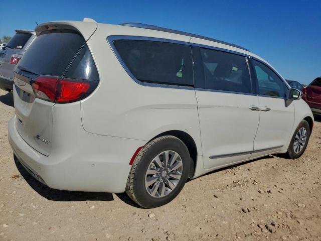 Chrysler Pacifica Hybrid Limited Image 4