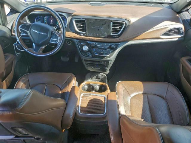 Chrysler Pacifica Hybrid Limited Image 6