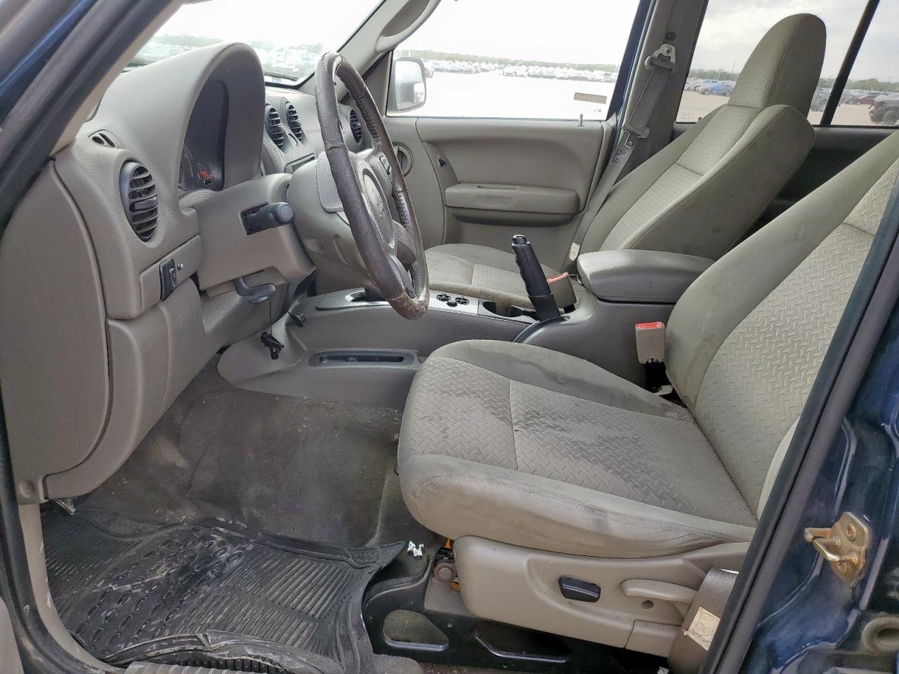 Jeep Liberty Renegade Image 3