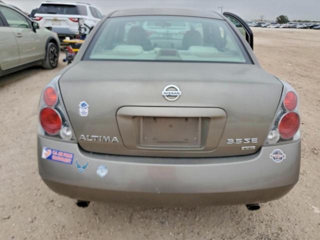 Nissan Altima Se Image 6