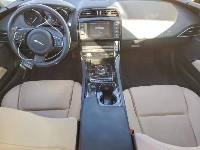 Jaguar XE Premium Image 12