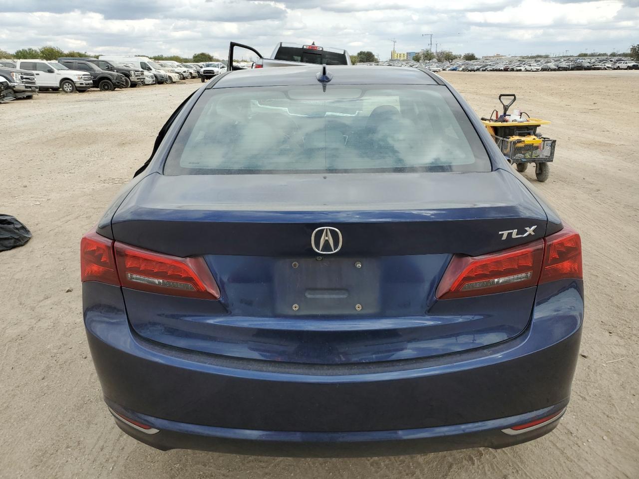 Acura TLX Image 2