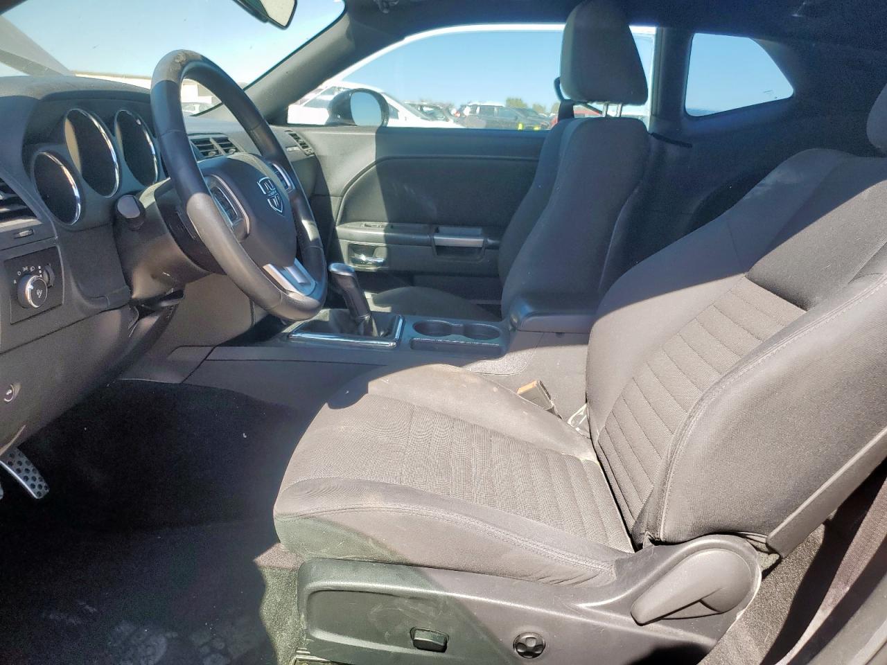 Dodge Challenger R/t Image 8