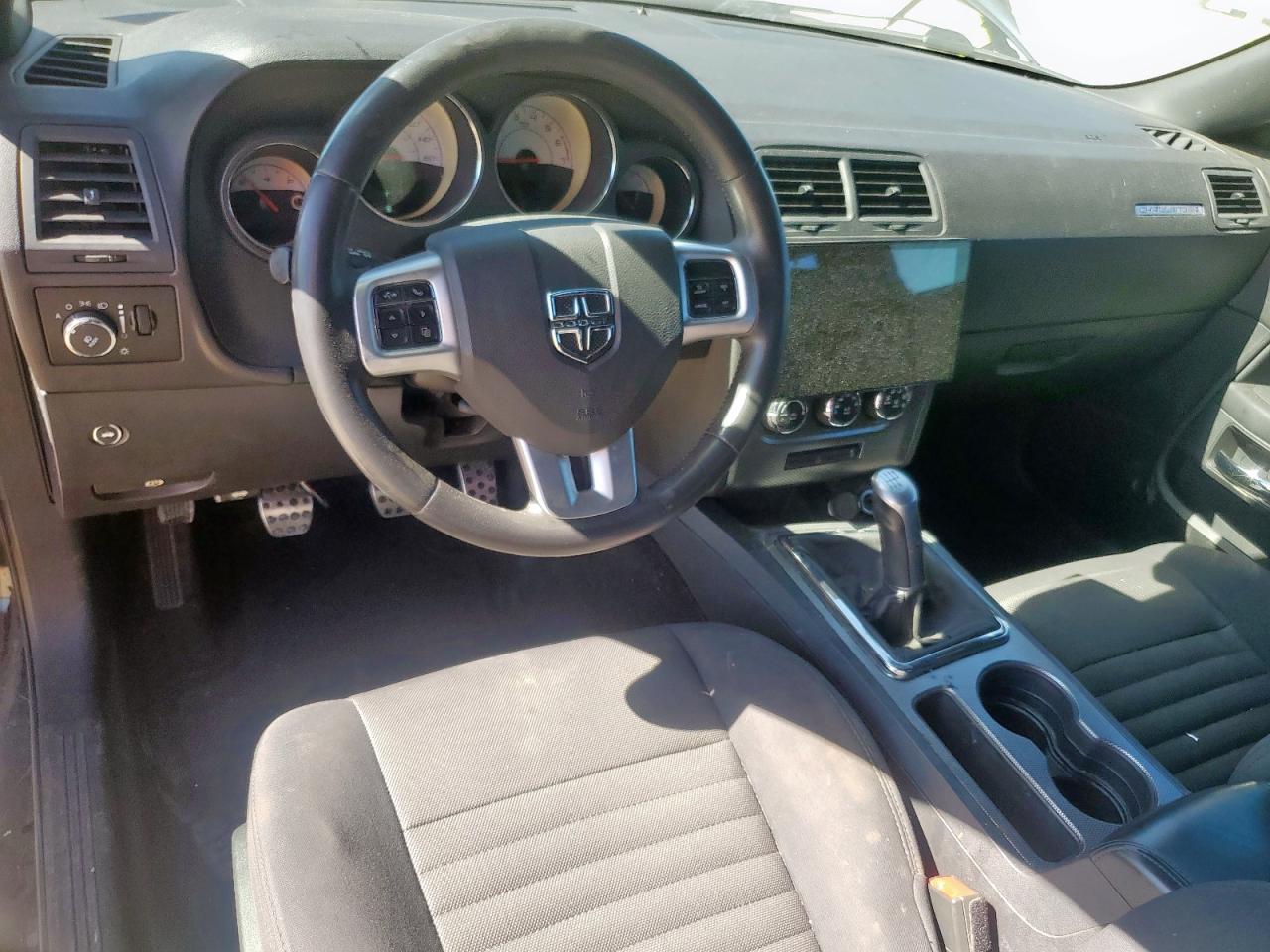 Dodge Challenger R/t Image 5