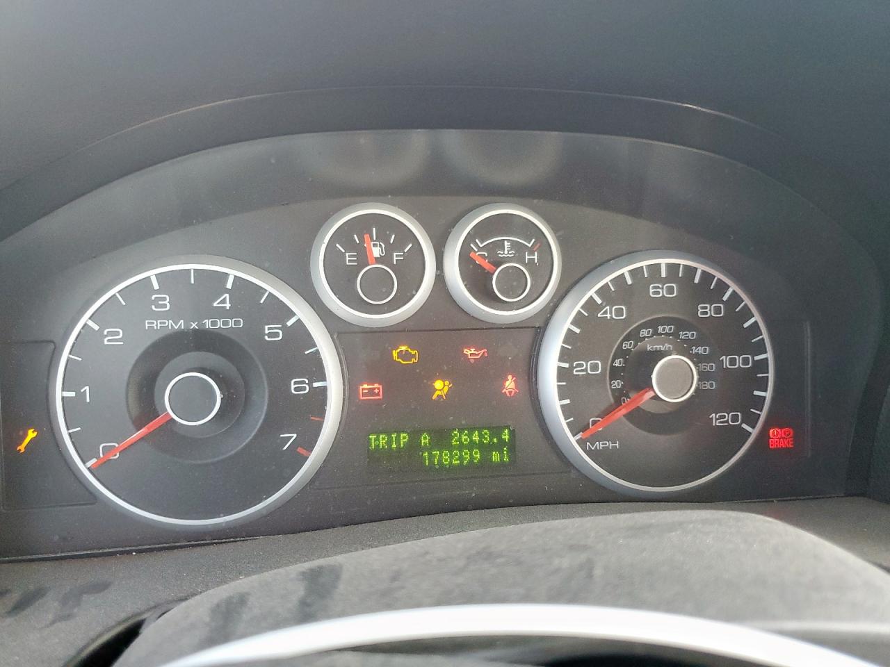 Ford Fusion Se Image 8