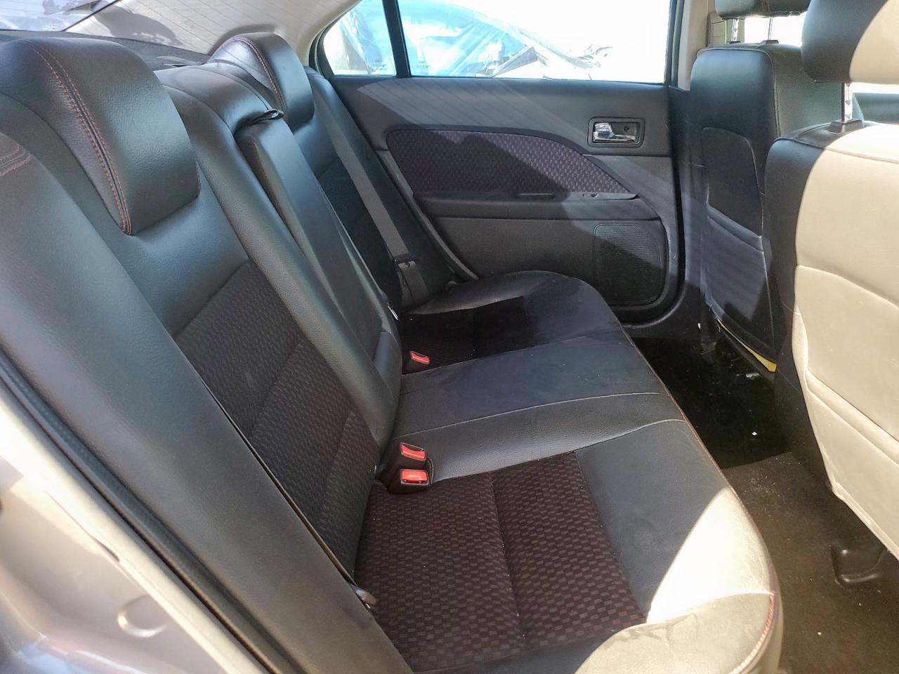 Ford Fusion Se Image 9