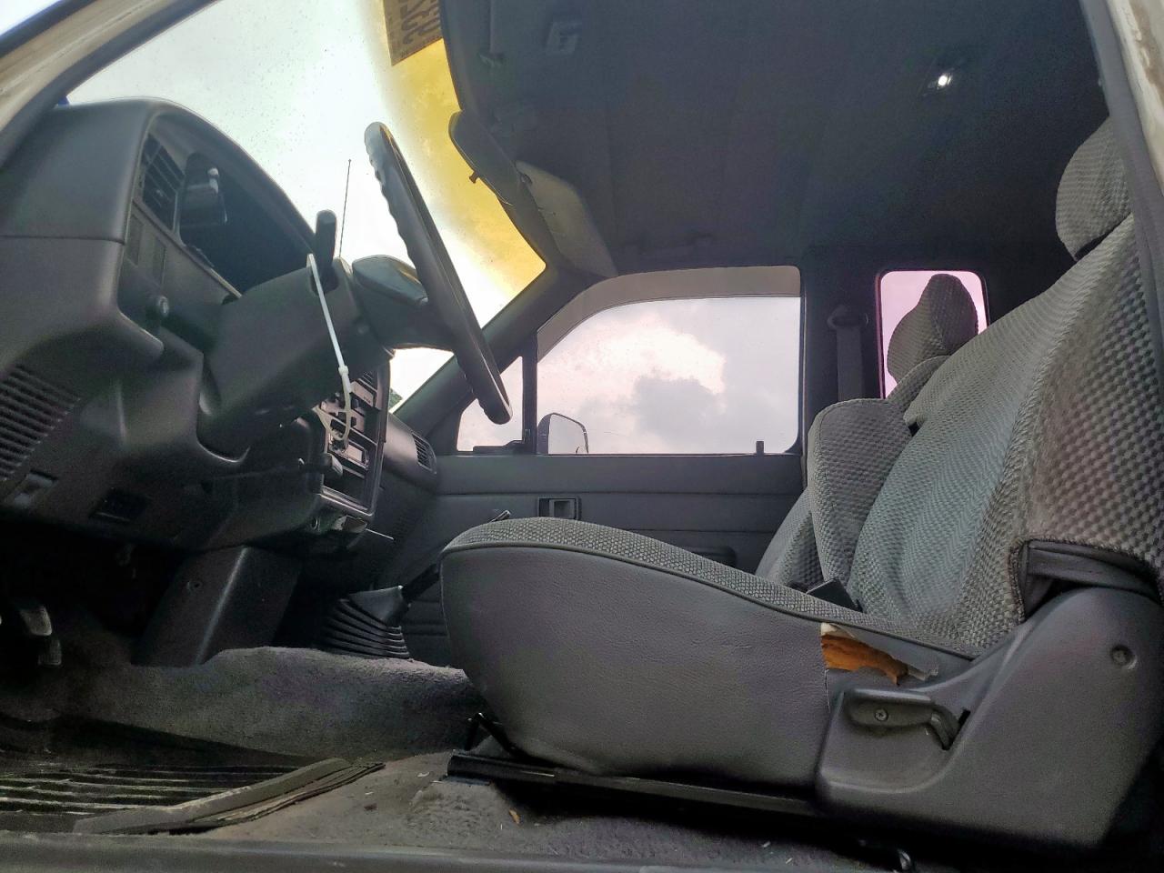 Toyota Pickup 1/2 Ton Extra Long Wheelbase Dlx Image 5