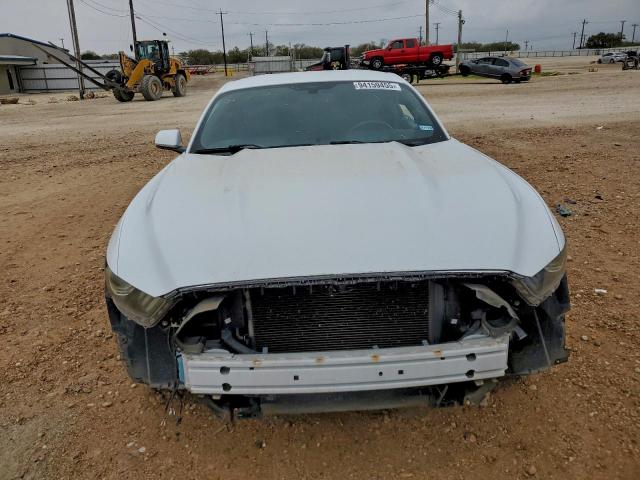 Ford Mustang Image 9