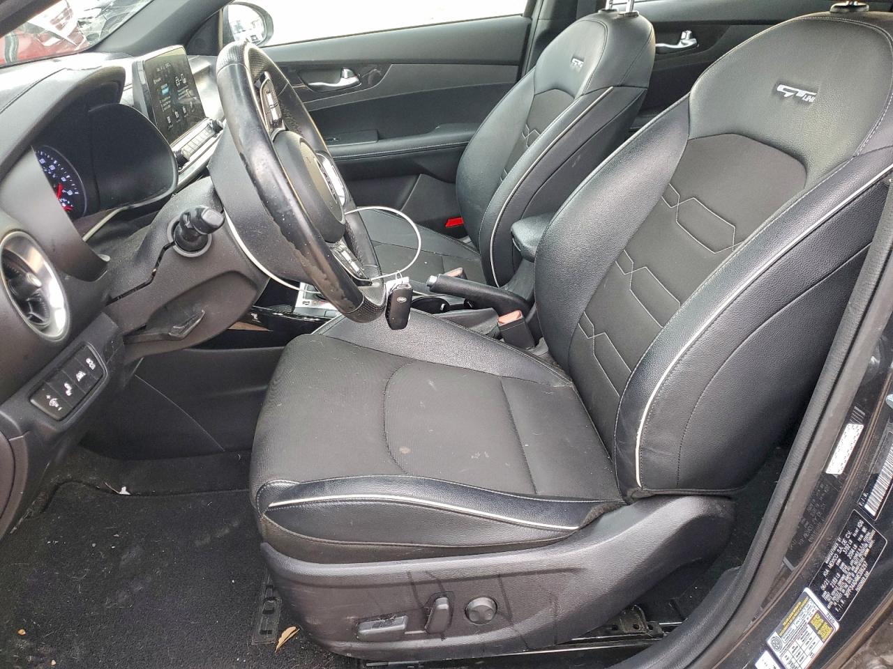 Kia Forte Gt Line Image 3