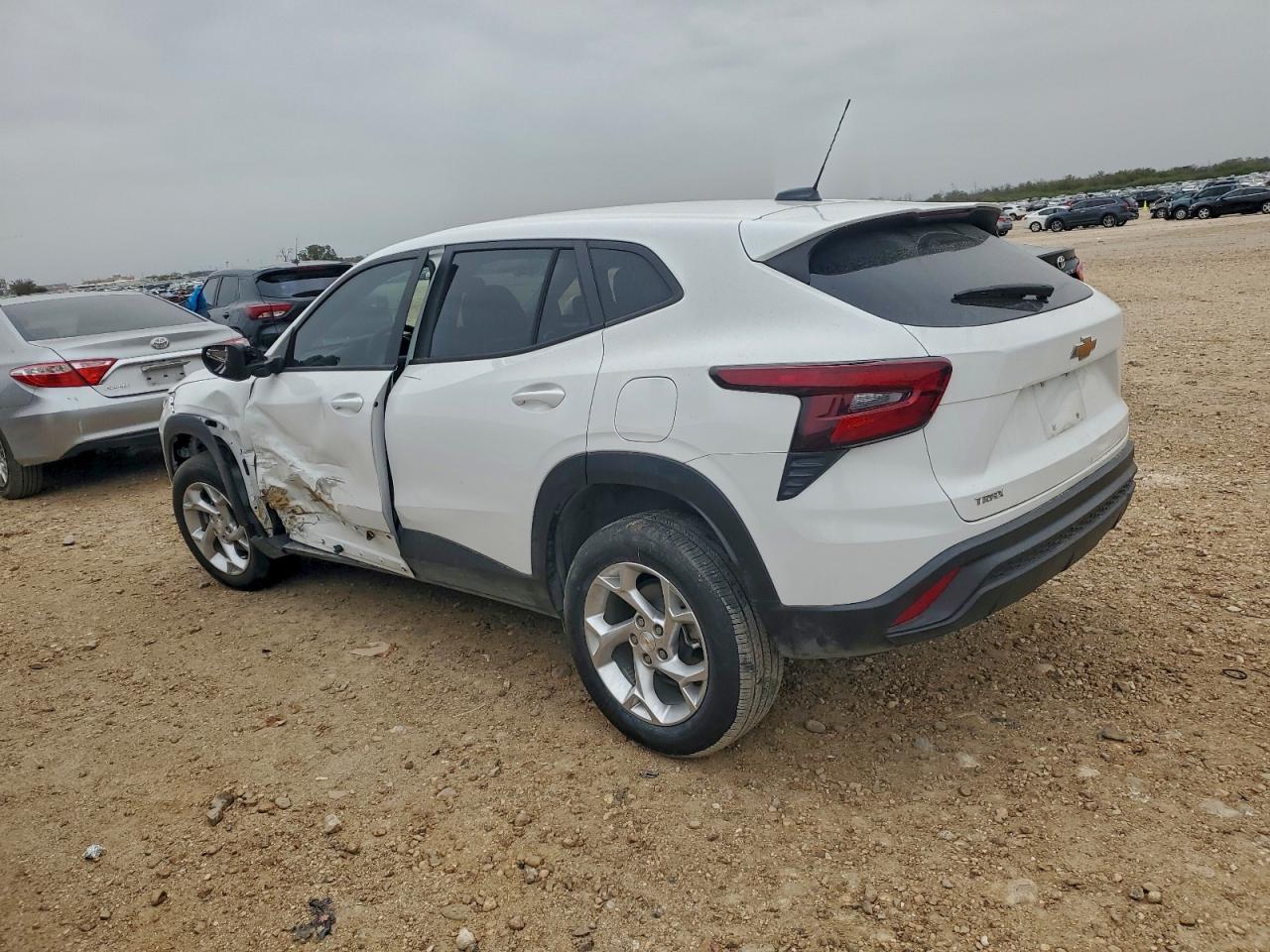 Chevrolet Trax Ls Image 7