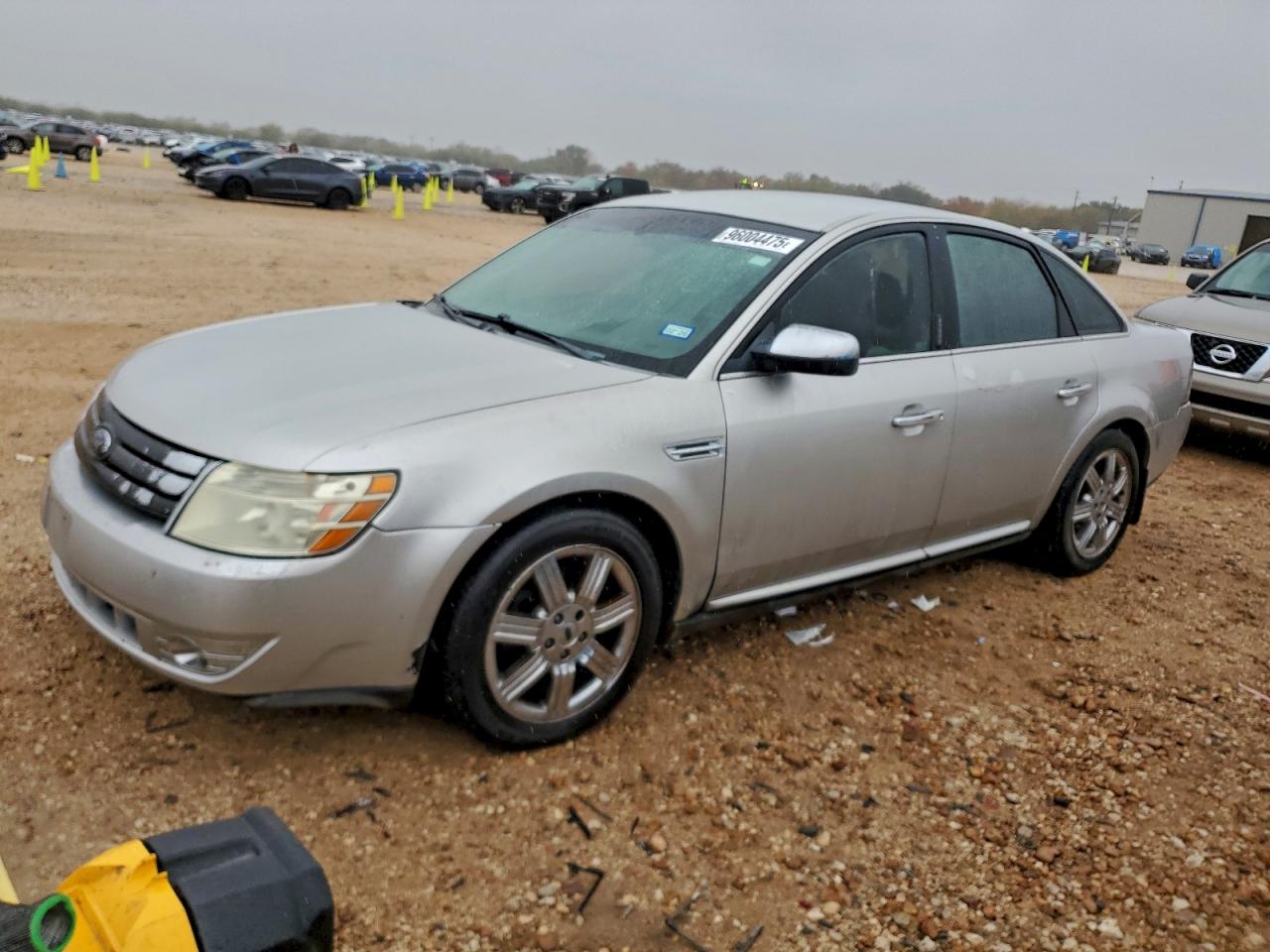 Ford Taurus Limited Image 1