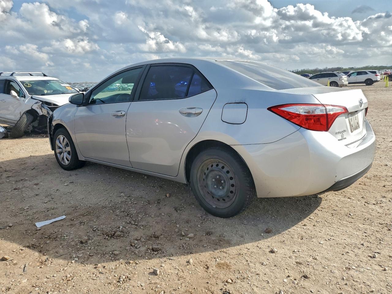 Toyota Corolla L Image 2