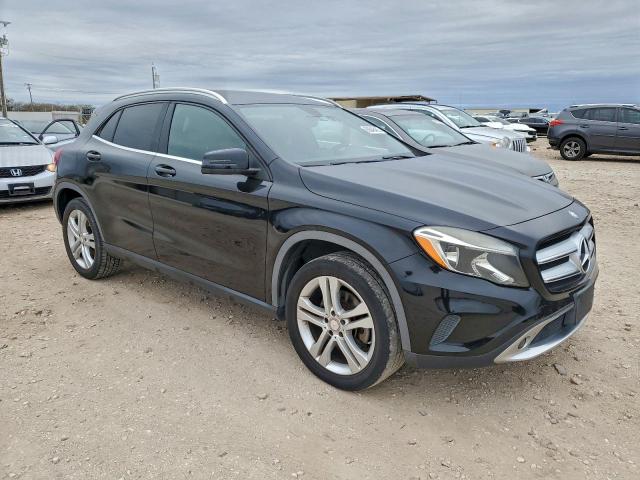 Mercedes-Benz GLA 250 4matic Image 4