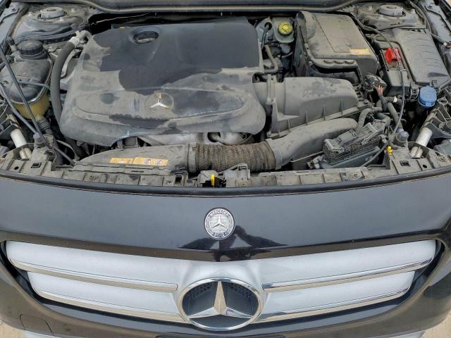 Mercedes-Benz GLA 250 4matic Image 11