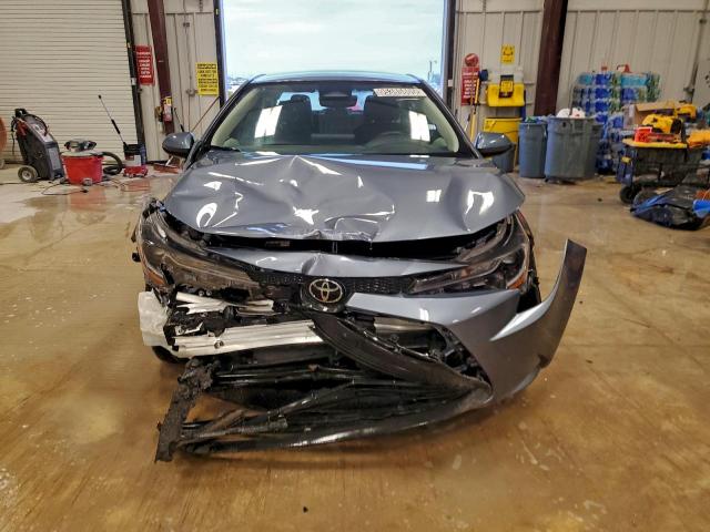 Toyota Corolla Le Image 9