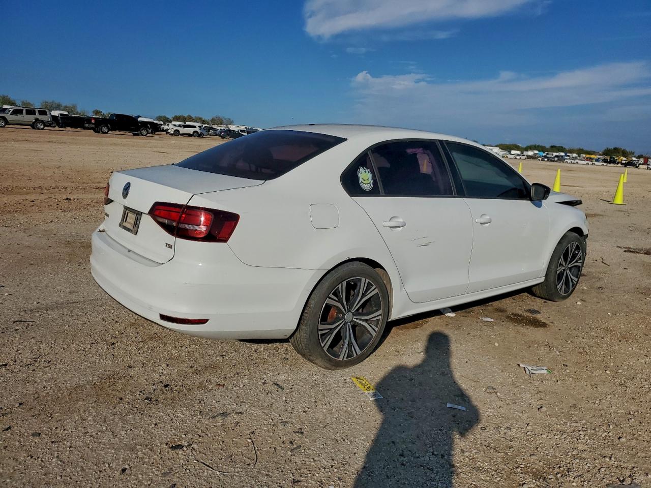 Volkswagen Jetta S Image 3