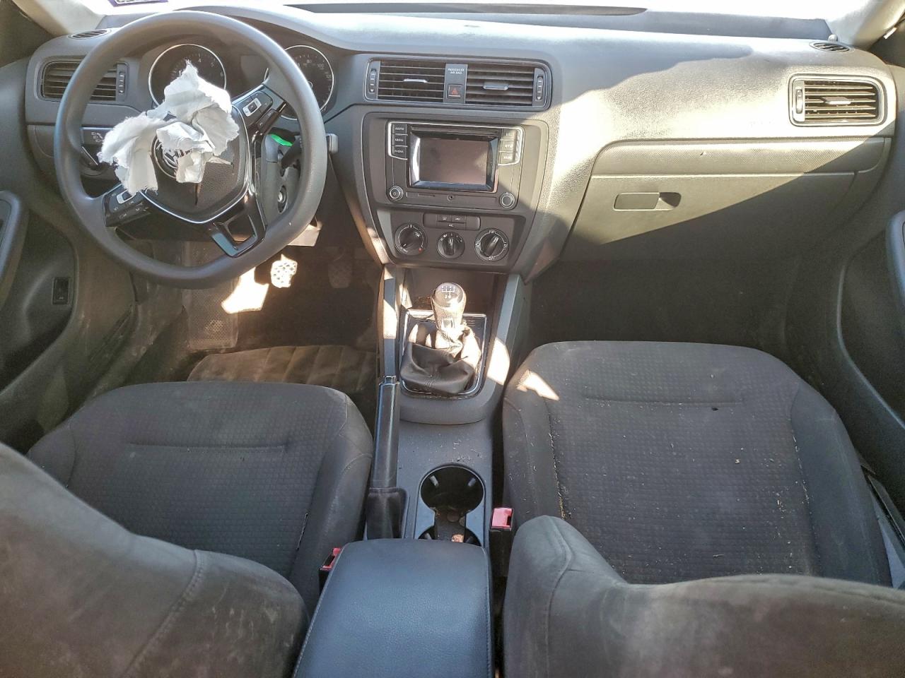 Volkswagen Jetta S Image 2