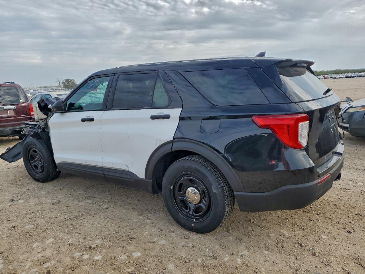 Ford Explorer Police Interceptor Image 3
