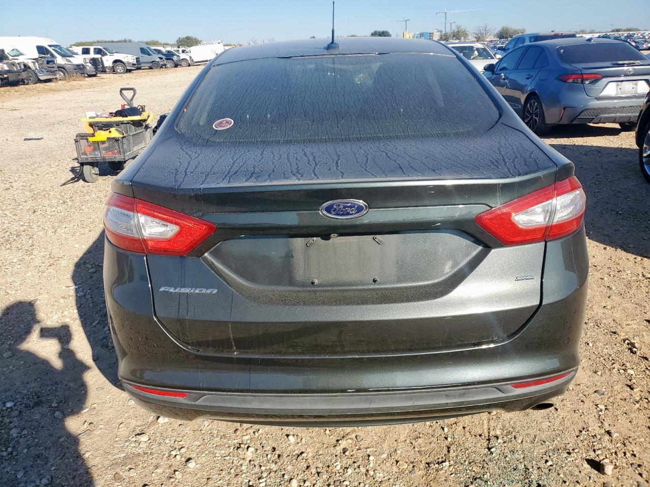 Ford Fusion Se Image 6