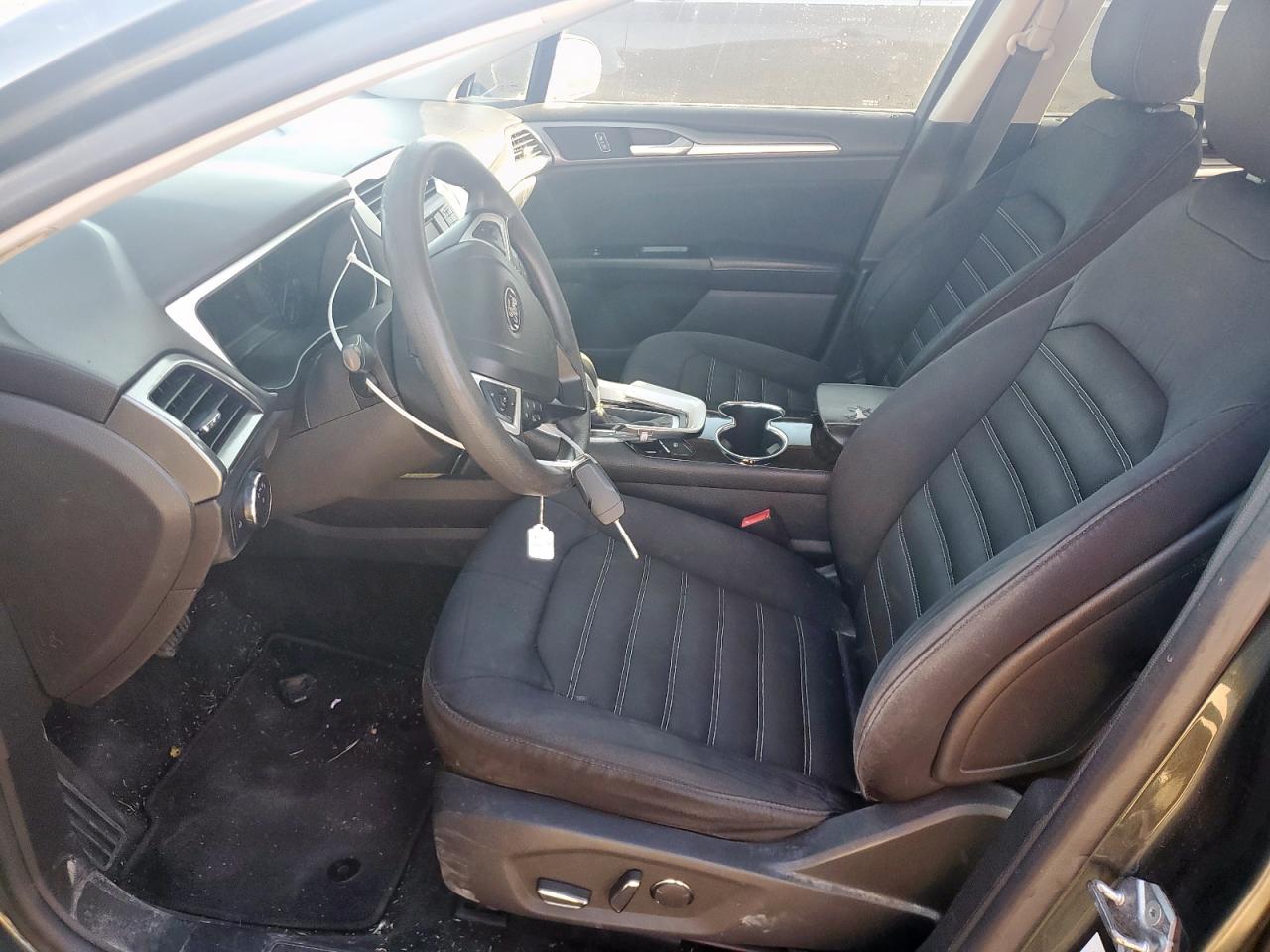 Ford Fusion Se Image 5