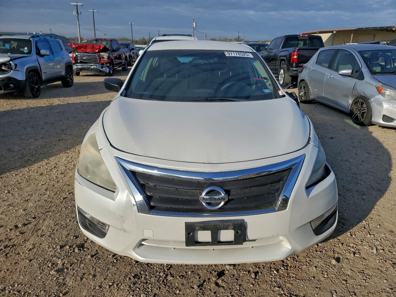 Nissan Altima 2.5 Image 8