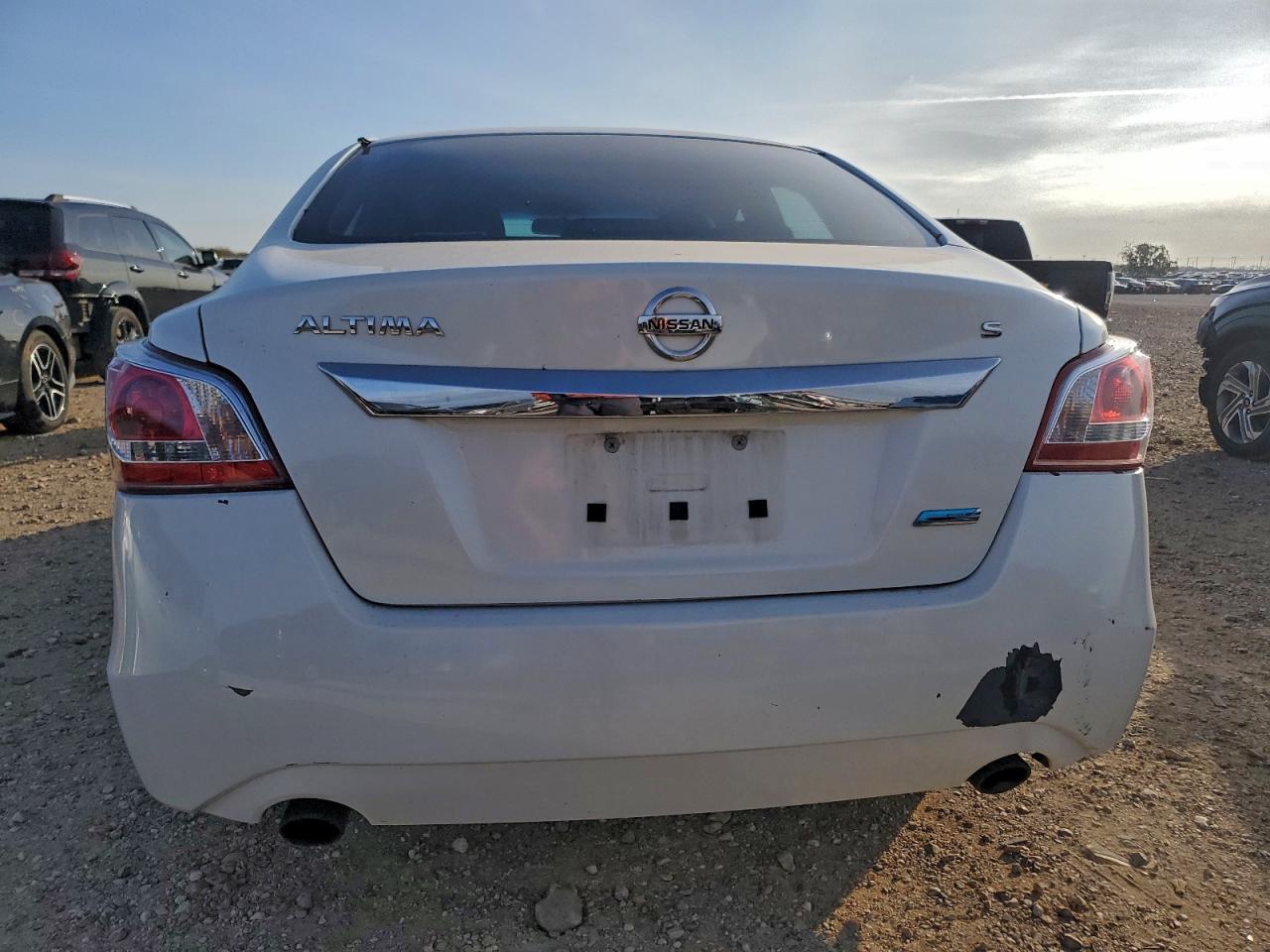 Nissan Altima 2.5 Image 3