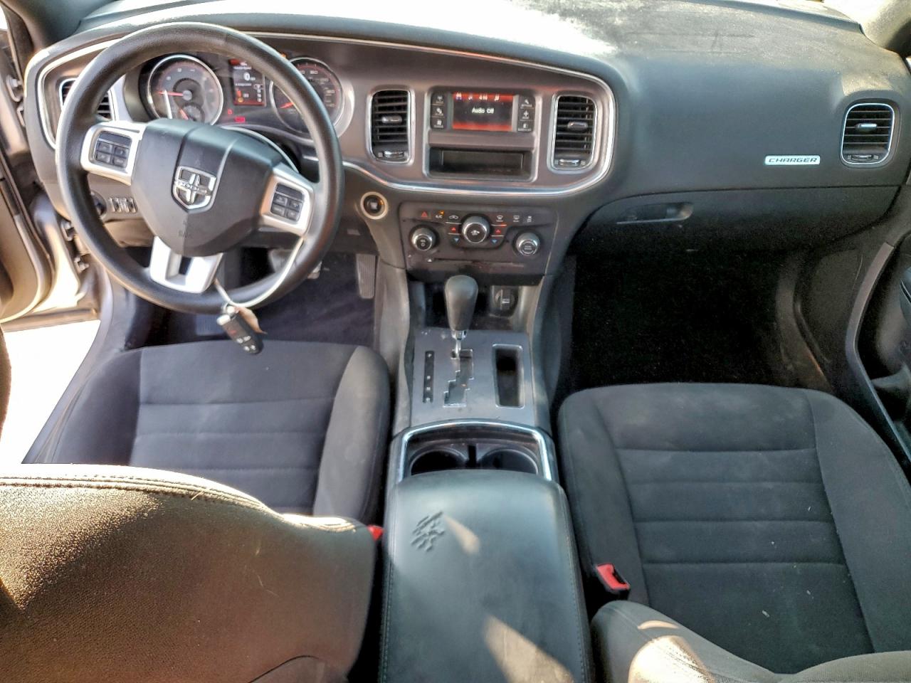 Dodge Charger Se Image 9