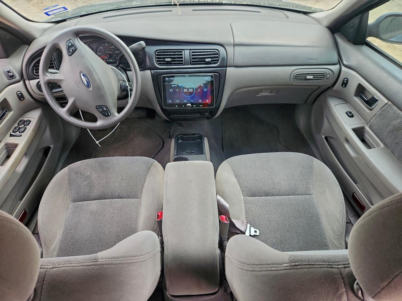 Ford Taurus Se Image 8