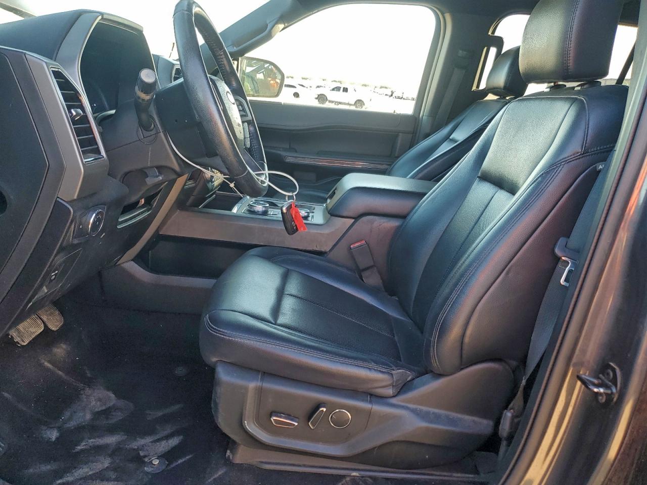 Ford Expedition Xlt Image 14