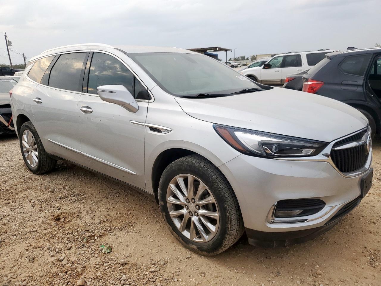 Buick Enclave Essence Image 8