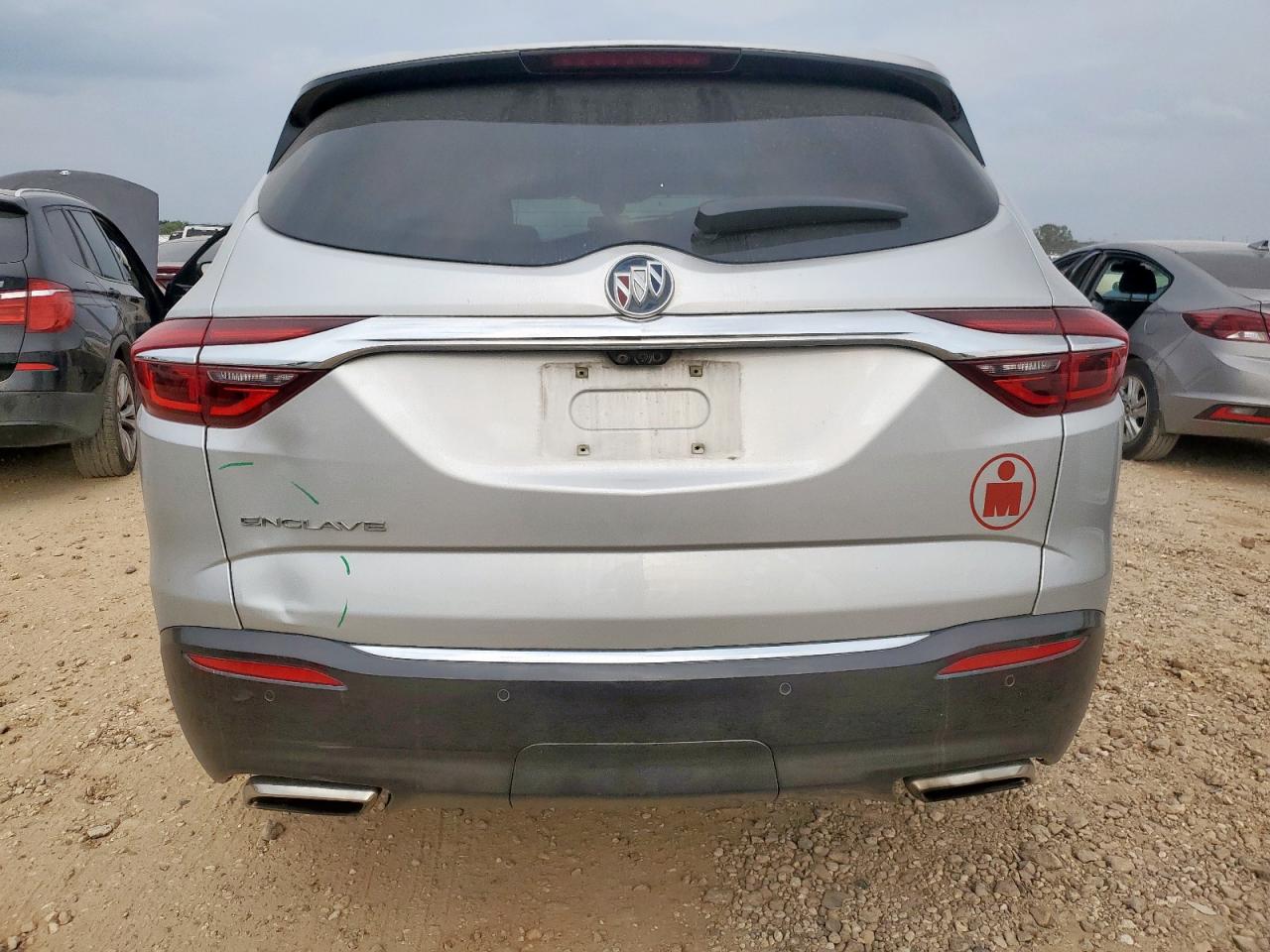 Buick Enclave Essence Image 6