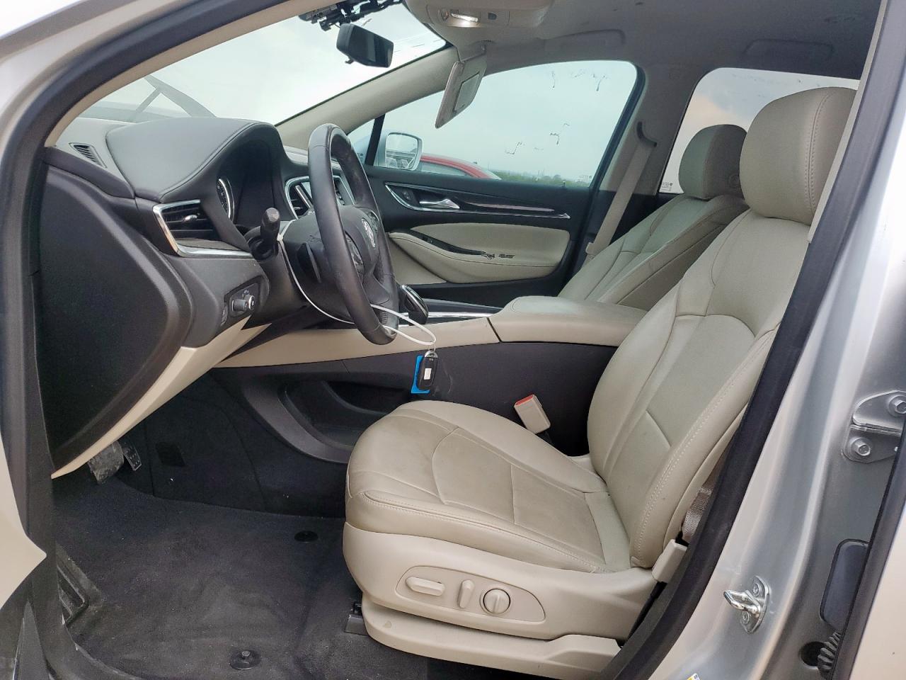 Buick Enclave Essence Image 11