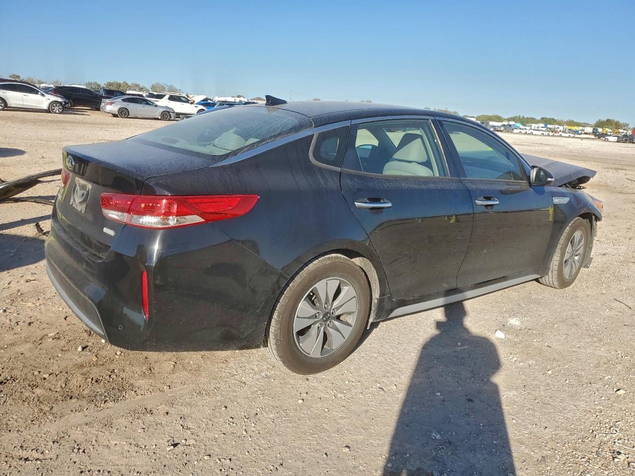 Kia Optima Hybrid Image 2