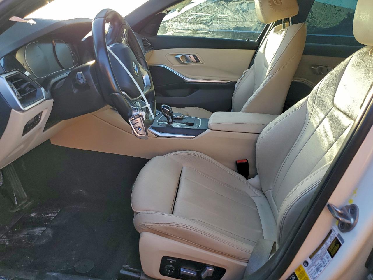 BMW 3 Series Image 3