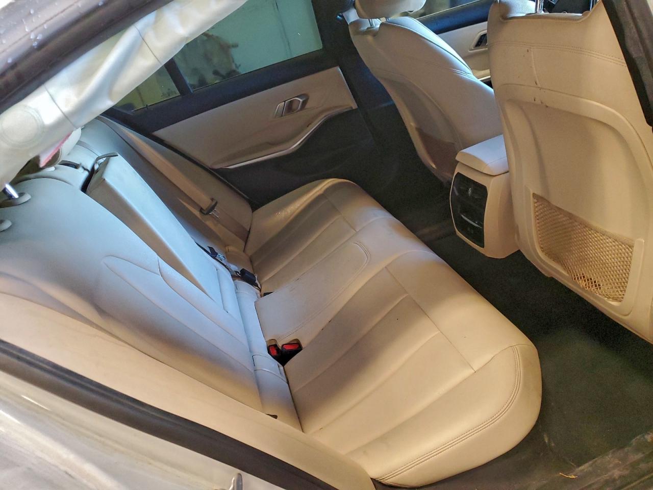 BMW 3 Series Image 2