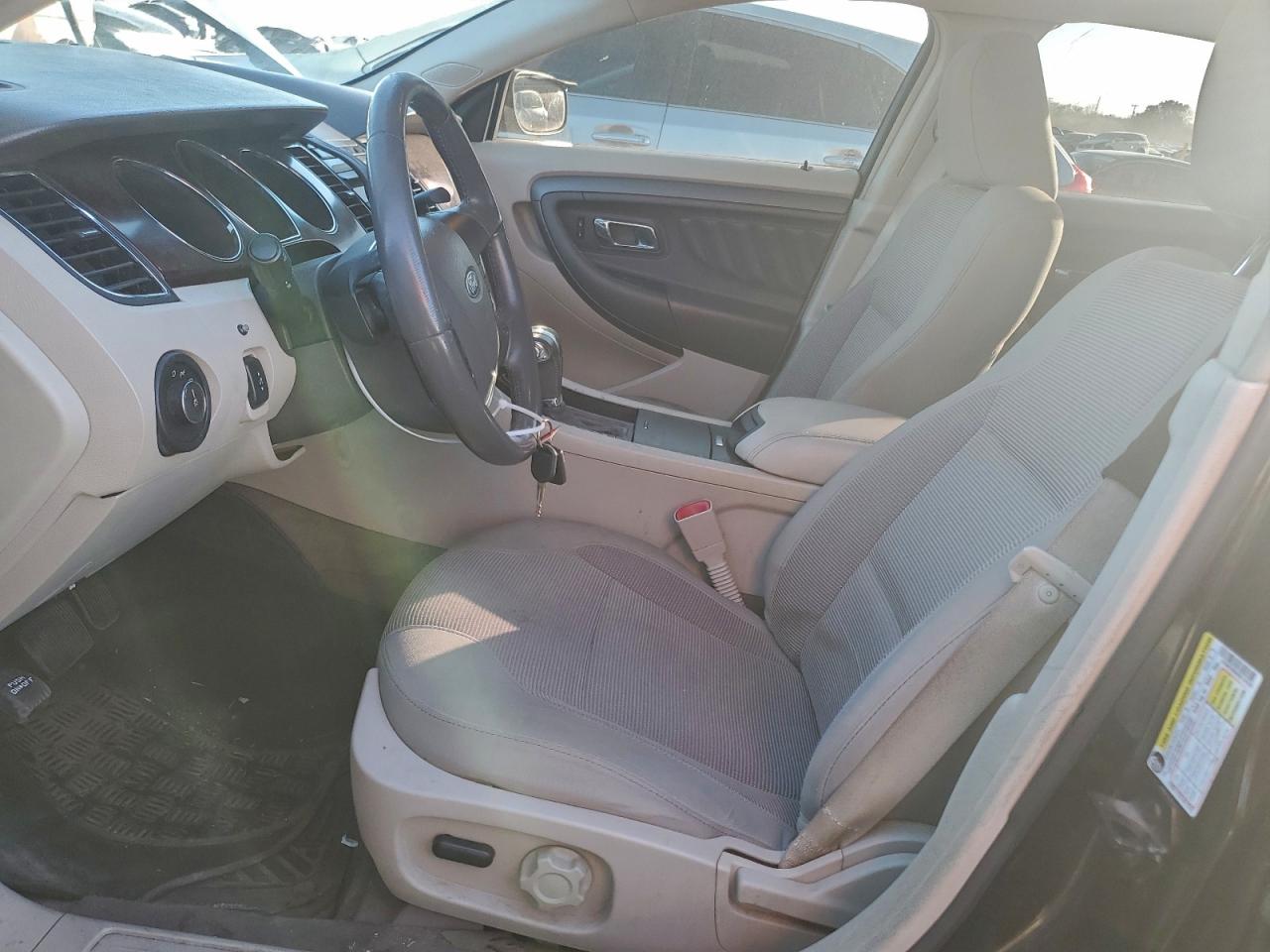 Ford Taurus Sel Image 8