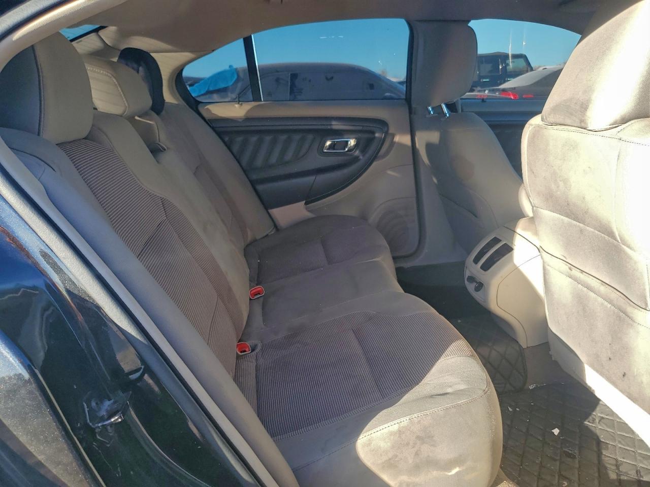 Ford Taurus Sel Image 12