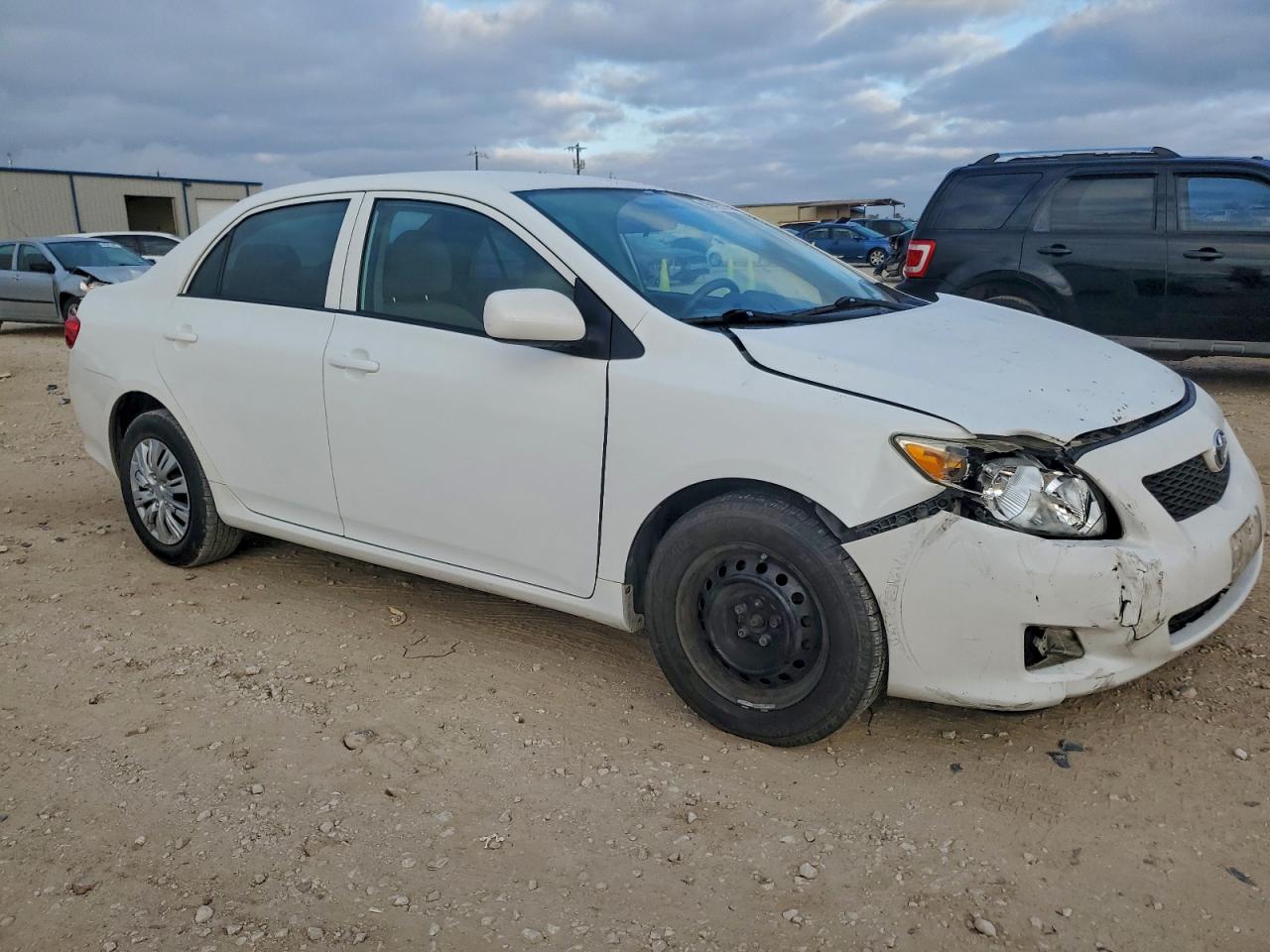 Toyota Corolla Base Image 8