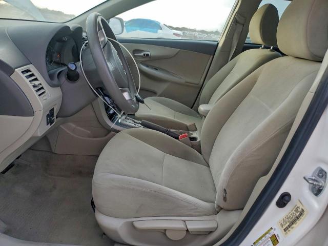 Toyota Corolla Base Image 12