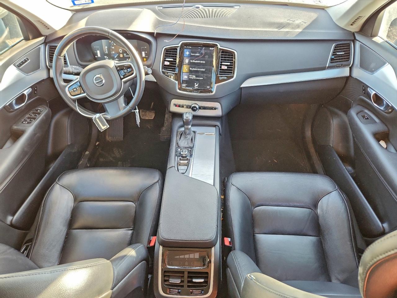 Volvo XC90 T5 Image 11