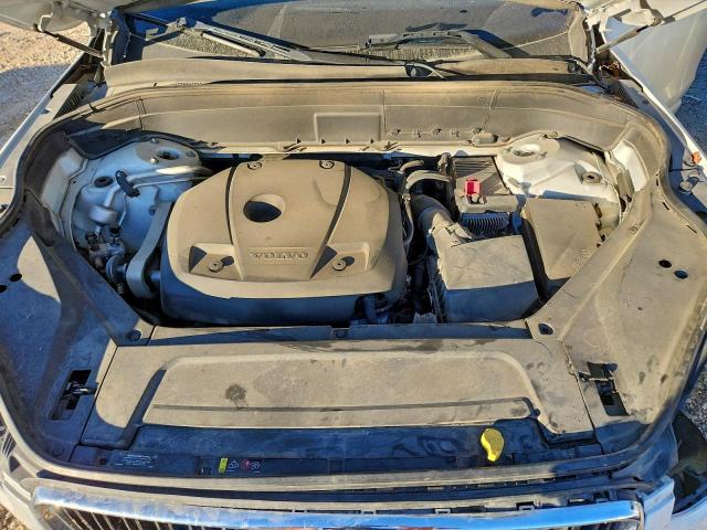 Volvo XC90 T5 Image 14