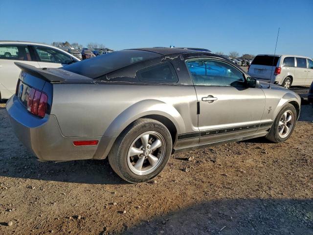 Ford Mustang Image 5