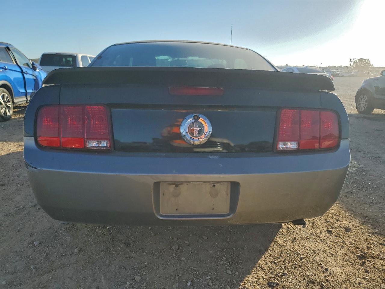 Ford Mustang Image 9